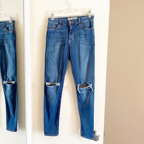 TOPSHOP Moto Leigh Skinny Rip Knee Jeans - Picture 2 of 6